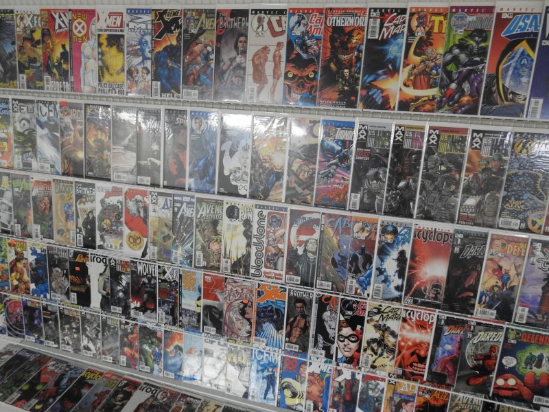 Huge Lot 140+ Comics W/ X-Men, War Machine, Spider-Man+ Avg VF-NM Condition!