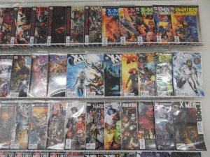Huge Lot 190+ Comics W/ X-Men, Hulk, Hawkeye and Mockingbird+ Avg VF Condition!!