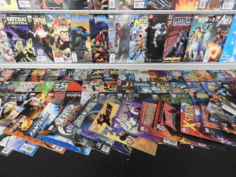 Huge Lot 220+ Comics W/ Avengers, X-Men, Wolverine, +More! Avg FN Condition!