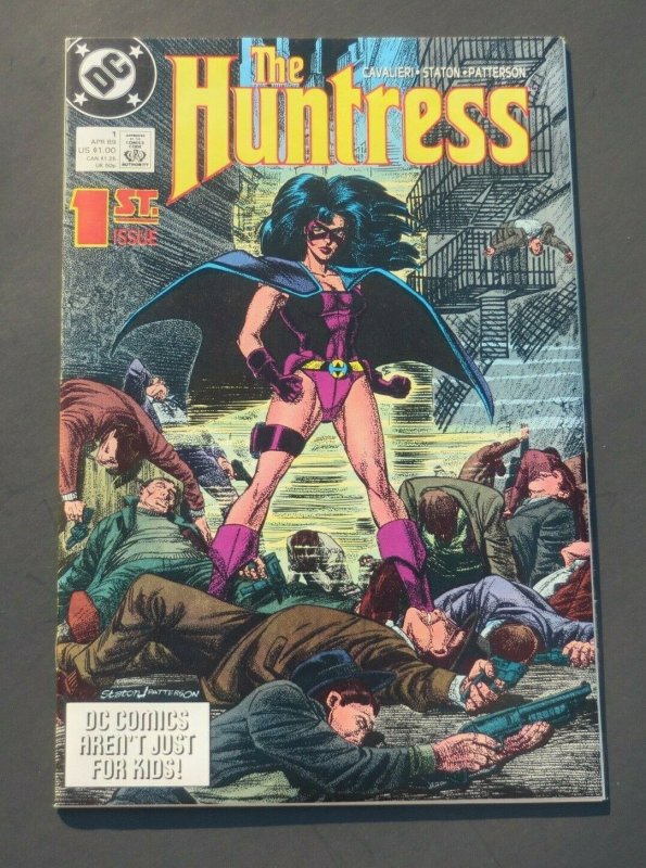 The Huntress #1 VF+ 8.5 White pages DC Comic Book Origin 1st App. New Huntress