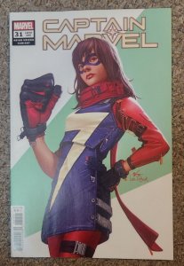 CAPTAIN MARVEL #31 1:50 LEE VIRGIN VARIANT MARVEL COMICS