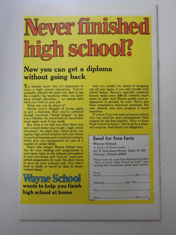 Fantastic Four #156 (1975) vs Dr. Doom! W/ Silver Surfer! VF-NM Condition!