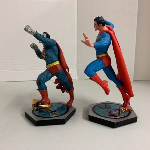 Ultimate Showdown Superman Vs Bizarro Statue Set Limited Edition  