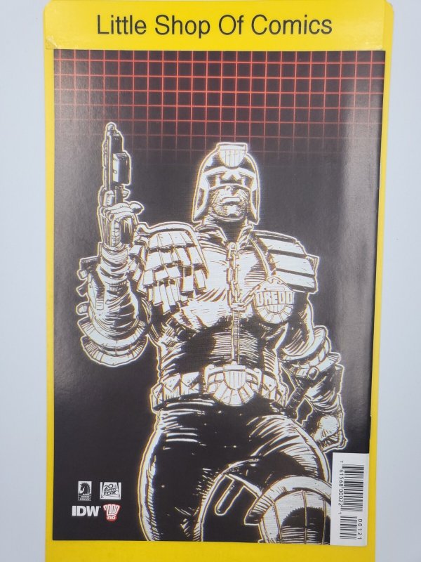 Predator Vs Judge Dredd Vs Aliens #1 Glen Fabry Black & White Sketch Variant