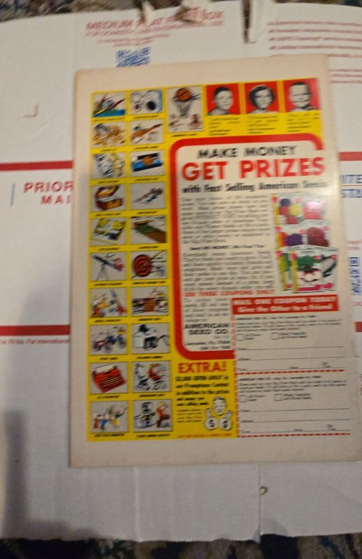 Detective Comics #385 (1969)Die small Die Big w Batwoman