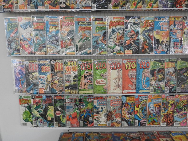 Huge Lot 170+ Comics W/ Justice League, Green Lantern, Swamp Thing, +More Avg FN