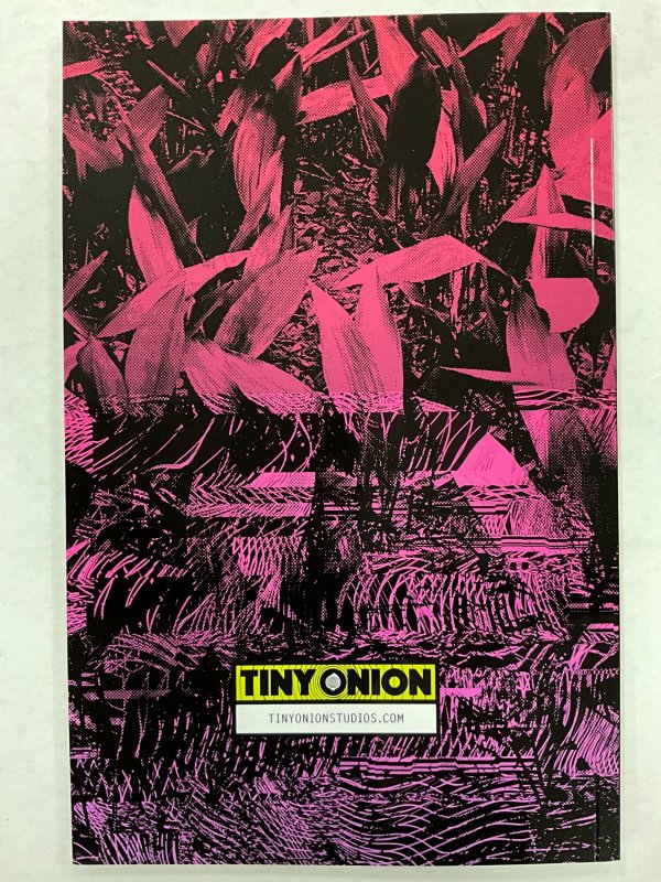 Razorblades:  The Horror Magazine #4 SSCO Trade Variant