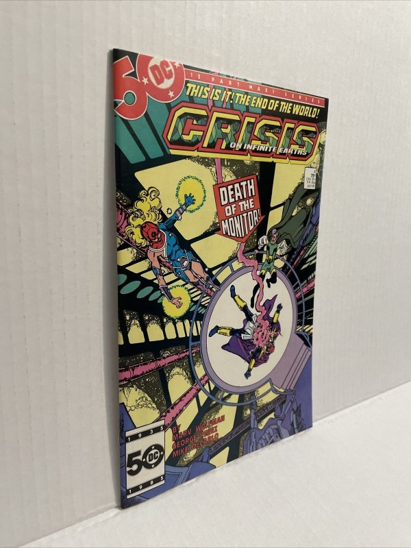 Crisis On Infinite Earths #4