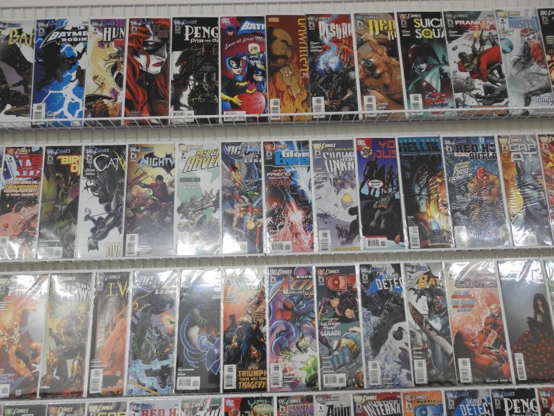 Huge Lot of 160+ Comics W/ Batman, The Flash, Green Lantern Avg VF+ Condition!