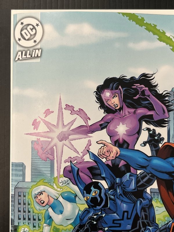 JUSTICE LEAGUE UNLIMITED #5 1:25 DAN JURGENS DC COMICS 2025 IN-HAND PROSHIPPER