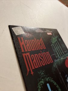 2 Haunted Mansion #1 - Action Figure Variants - Constance Phineas See Pics 