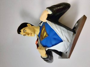 Superman Bust Standee (DC Toy)