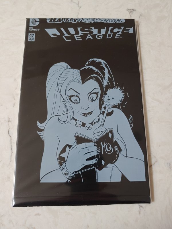 JUSTICE LEAGUE #47 HARLEY'S LITTLE BLACK BOOK BAGGED EDITION SEALED