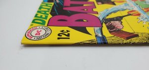 1968 Batman #207 DEATH TRAP  DC Comics ORIGINAL VINTAGE 