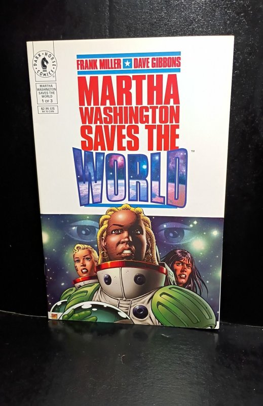 Martha Washington Saves the World #1 (1997)