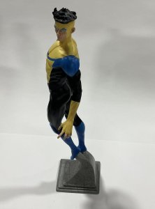 Invincible CS Moore Studio Signed Clayburn Moore 347/1400 Statue Rare HTF Image 