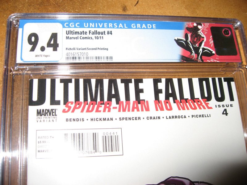 ULTIMATE FALLOUT 4 CGC 9.4 VARIANT WHITE PGS MILES MORALES MARVEL 2011