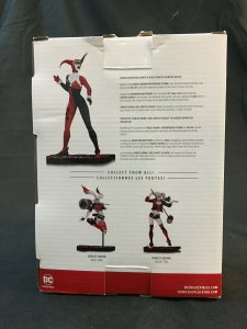 HARLEY QUINN RED WHITE + BLACK STATUE JAE LEE MIB