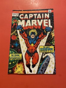 CAPTAIN MARVEL #29 (Marvel Comics) - Jim Starlin, Early Thanos appearance!