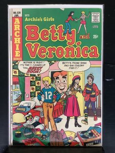 Archie's Girls Betty and Veronica #229 (1975)