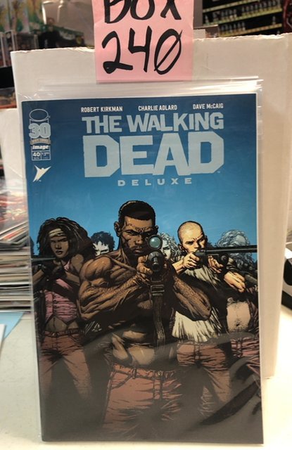 The Walking Dead Deluxe #40 (2022)