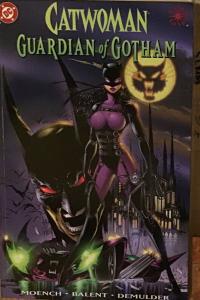 CATWOMAN DC 4 TPB;GUARDIAN OF GOTHAM,#1-2 ,CAT FILE,VAMPIRELLA VF/NM 