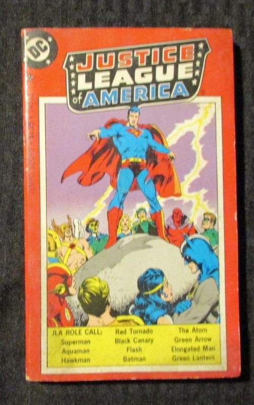 1977 JUSTICE LEAGUE OF AMERICA Tempo Paperback VG 4.0 Batman Superman