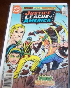 Justice League of America #233 (Dec 1984, DC) vibe gypsy aquaman vixen steel