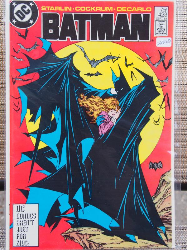 Batman 423 in VF  condition.Unread. 1988. 2nd Printing . Signed by Jim Starlin!