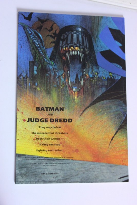 Batman/Judge Dredd: Judgment on Gotham (1992) Judge Dredd NM