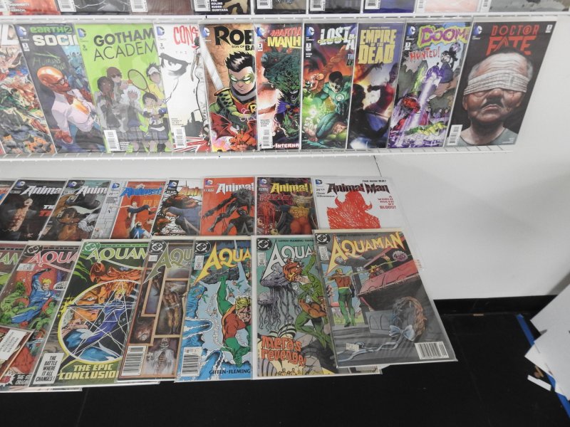 Huge Lot 160+ Comics W/ Superman, Black Widow, +More! Avg VF+ Cond! see desc