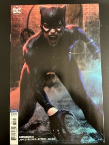Catwoman #11 - 1st First Print - Stanley Artgerm Lau cover - DC Comics - NM