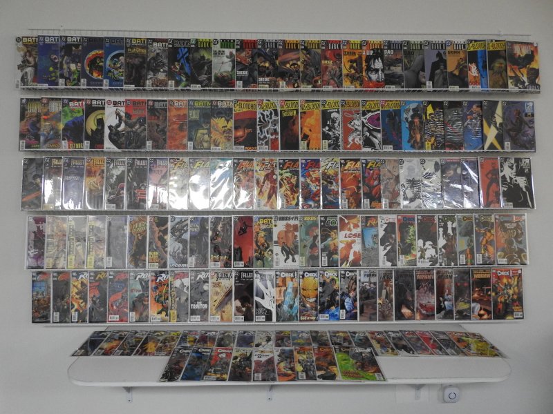 Huge Lot 140+ Comics W/ Flash, Catwoman, Batman, +More! Avg VF/NM Condition!