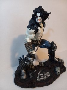 LOBO: DC DIRECT COLD CAST PORCELAIN STATUE LIMITED EDITION - FREE SHIPPING