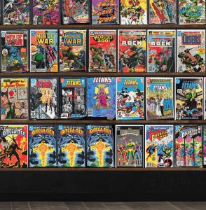 Huge Lot 160+ Comics with Marvel'S Greatest Comics, The Flash & More!