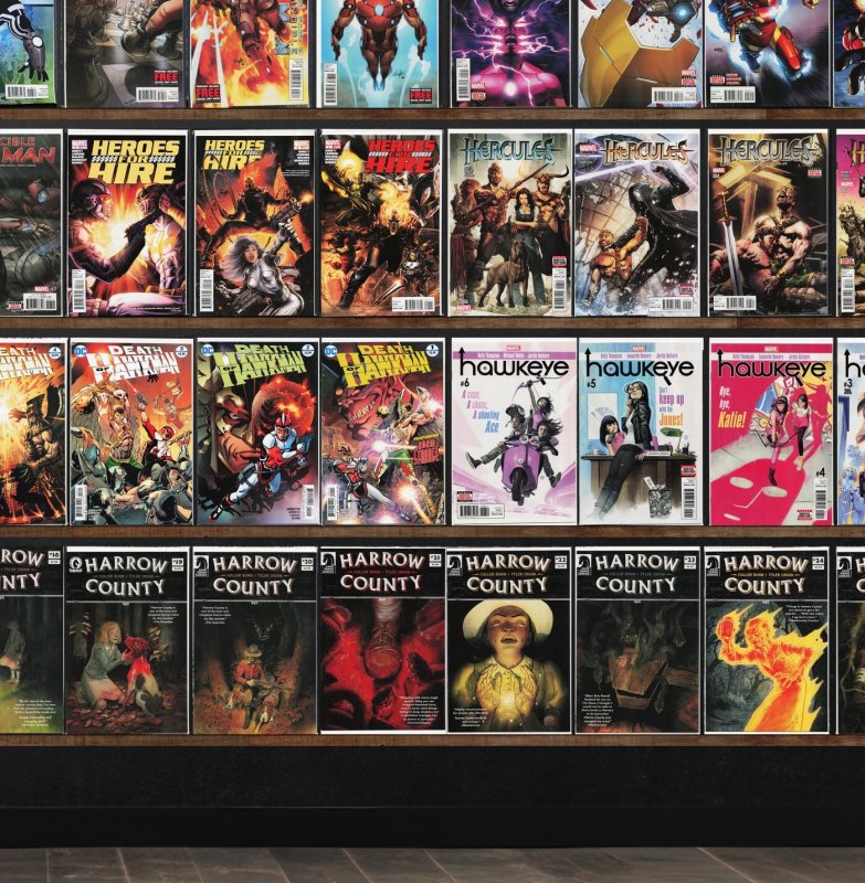 Huge Lot 150+ Comics with Invincible Iron Man, Iron Man, Harrow County & More!