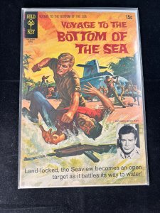 Voyage To The Bottom of The Sea #6 (1966)