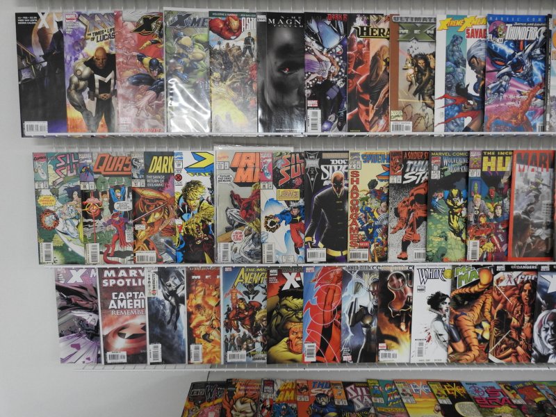 Huge lot 180+ Comics W/ X-Men, Spider-Man, Captain America & More Avg VF- Cond!