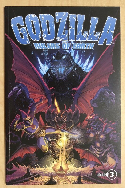 Godzilla Rulers of Earth (2013 IDW) comic books