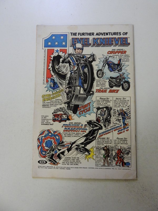 The Defenders #32 (1976) VF- condition MVS intact