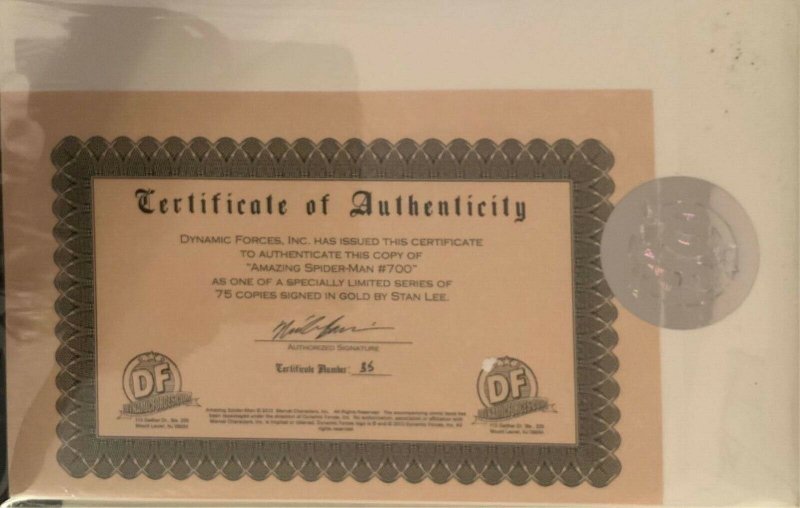 AMAZING SPIDER-MAN #700 SIGNED IN GOLD BY STAN LEE W/COA NM.