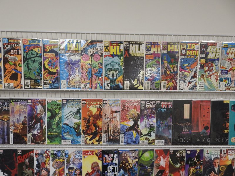 Huge Lot 140+ Comics W/ Captain Marvel, Moon Knight, Ms. Marvel, +More! Avg VF-