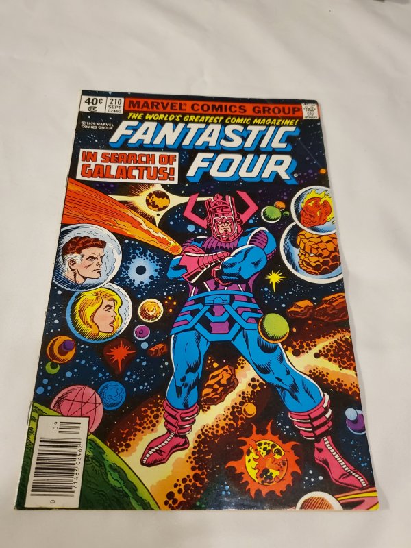 Fantastic Four 210 VF One From Four Leaves Three