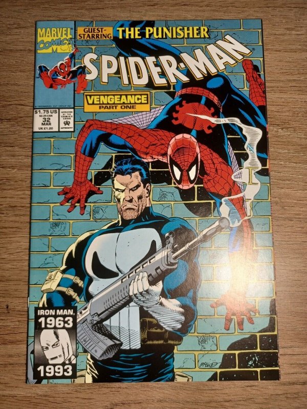 Spider-Man #32 NM Punisher Marvel Comics c188