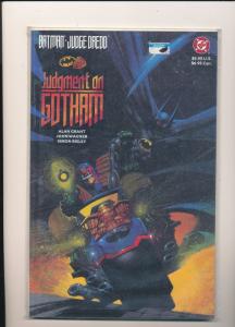 DC Comics Batman-Judge Dredd Judgment on GOTHAM VF/NM  (SIC312)