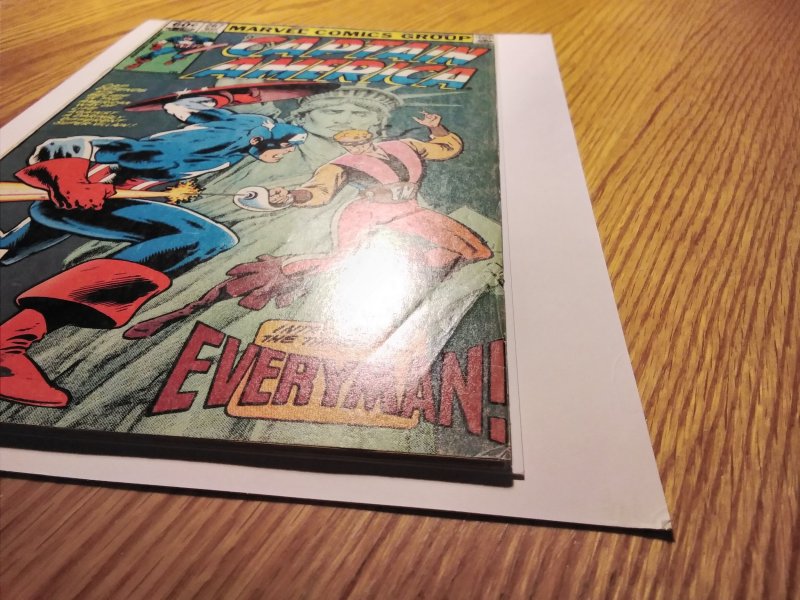 Captain America #267 Newsstand Edition (1982)