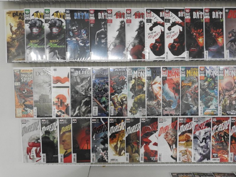 Huge Lot 120+ Comics W/Batman, DCeased, Daredevil, +More! Avg VF+ Condition!