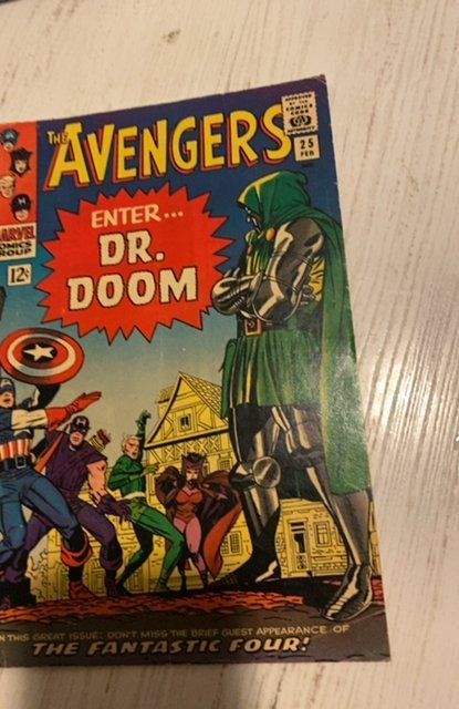 The Avengers #25 (1966) 1st Dr Doom in this title Kirby /Lee