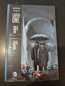 Batman Earth One : Earth One, Hardcover by Johns, Geoff