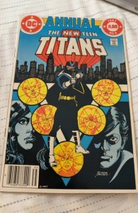 THE NEW TEEN TITANS ANNUAL #2 First App of Vigilante DC Comics 1983